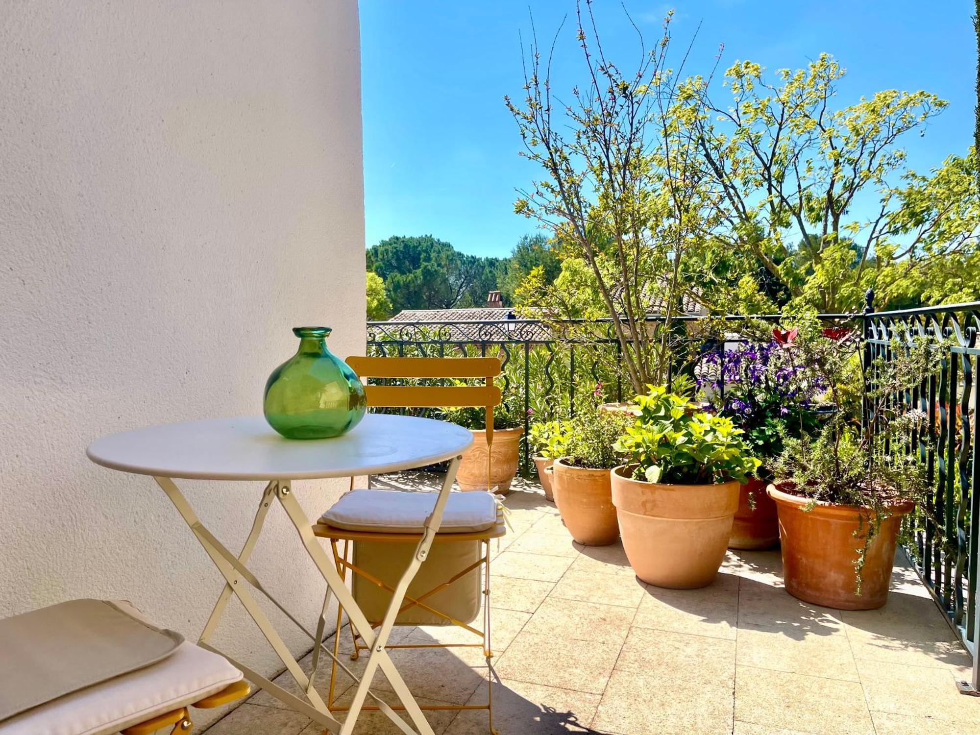 Les Cistes Bed & Breakfast Mallemort Dış mekan fotoğraf