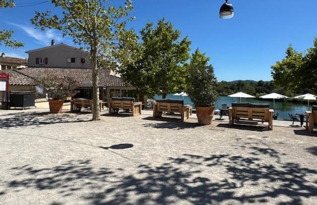 Les Cistes Bed & Breakfast Mallemort Dış mekan fotoğraf